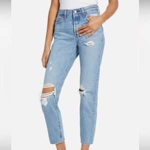 Levi Wedgie Straight Distressed Jeans w/ Button Fly size 28